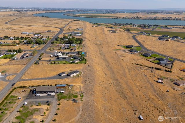 7654 Bouldercrest Road NE, Moses Lake, WA 98837
