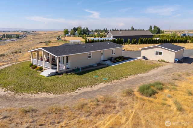 7654 Bouldercrest Road NE, Moses Lake, WA 98837