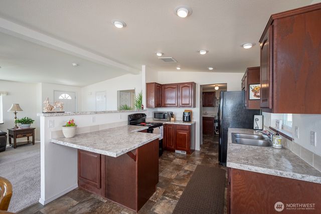 7654 Bouldercrest Road NE, Moses Lake, WA 98837