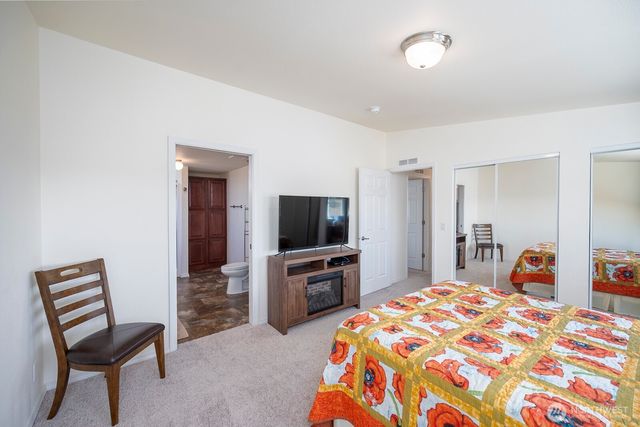 7654 Bouldercrest Road NE, Moses Lake, WA 98837