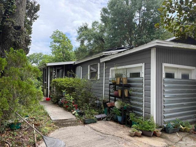 6793 Gulley Ln, Pensacola, FL 32505