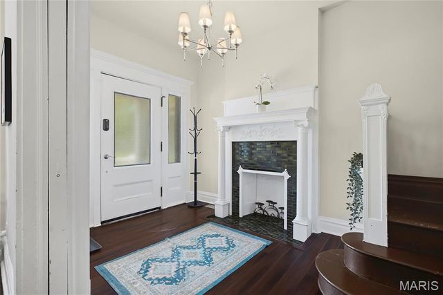 4215 Maryland Avenue, St Louis, MO 63108