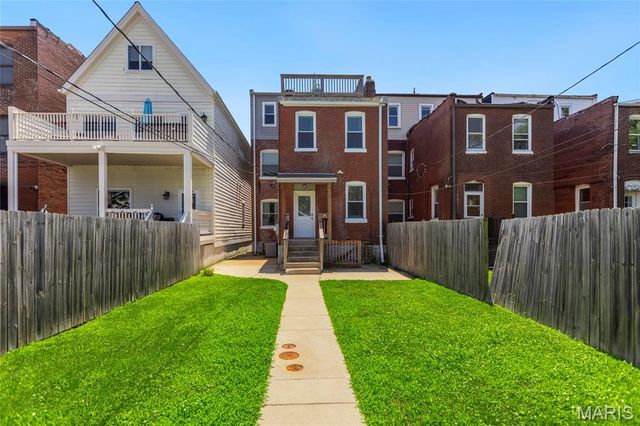 4215 Maryland Avenue, St Louis, MO 63108