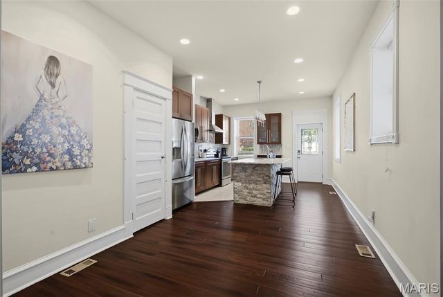4215 Maryland Avenue, St Louis, MO 63108