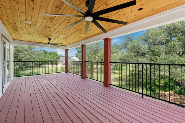 3705 Callihan RD, Luling, TX 78648