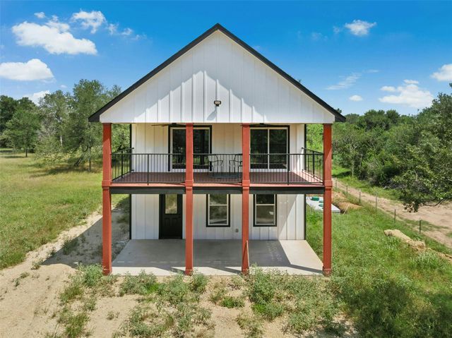 3705 Callihan RD, Luling, TX 78648