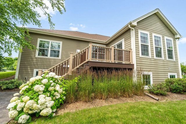 7208 W River Birch DRIVE, Mequon, WI 53092