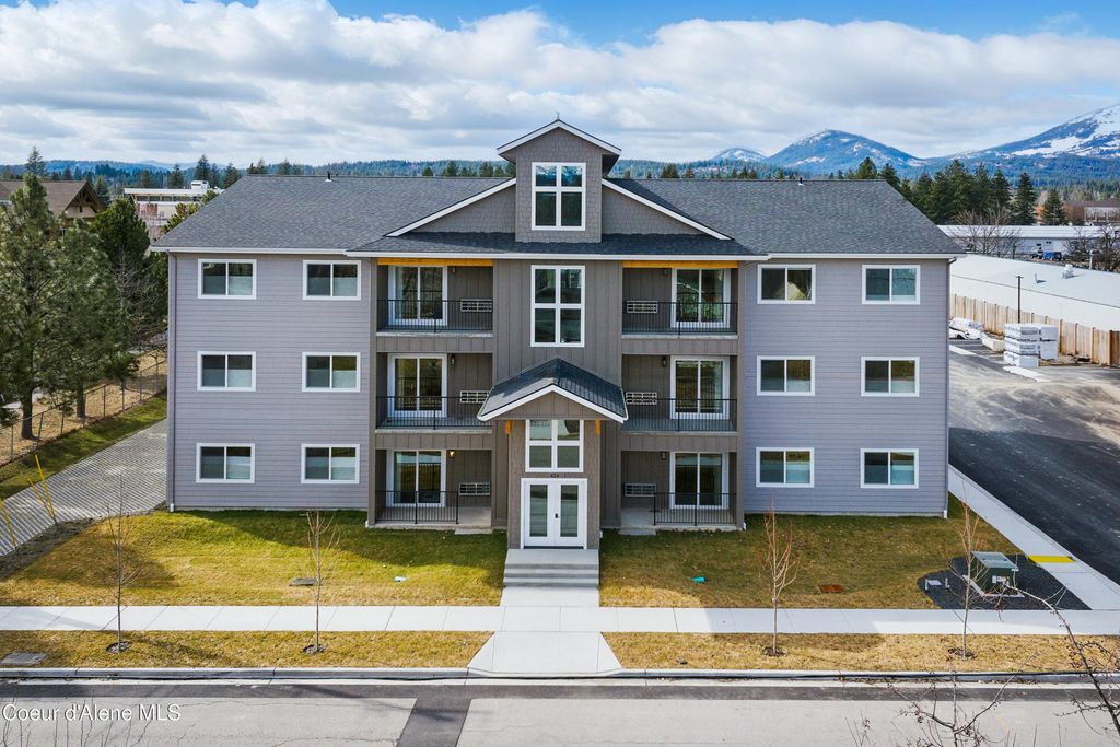 424 S Olive AVE, 302, Sandpoint, ID 83864