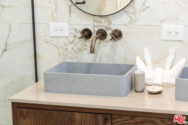 2908 Pacific Avenue, Venice, CA 90291