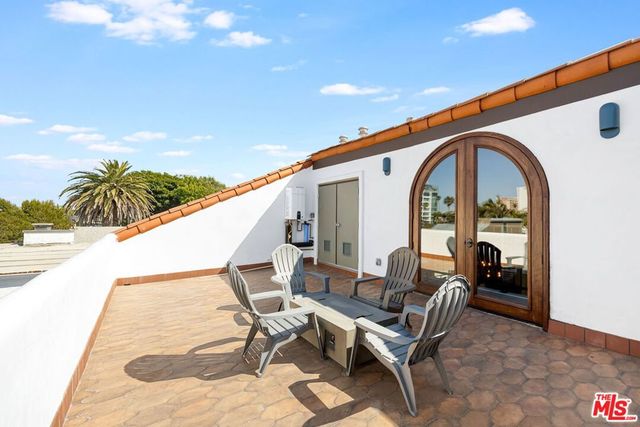 2908 Pacific Avenue, Venice, CA 90291