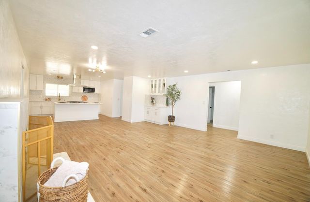 5120 E Church, Fresno, CA 93725