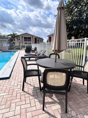 12386 Alternate A1a N7, Palm Beach Gardens, FL 33410