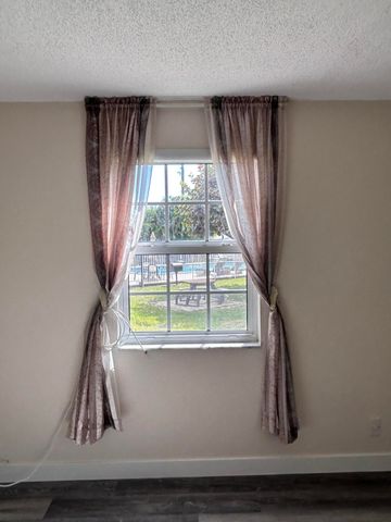 12386 Alternate A1a N7, Palm Beach Gardens, FL 33410