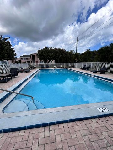 12386 Alternate A1a N7, Palm Beach Gardens, FL 33410