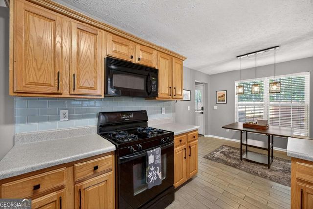 9899 Vista Circle, Union City, GA 30291