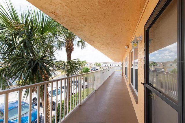 6400 46TH AVENUE N 203, Kenneth City, FL 33709