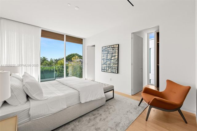 1031 W 48th st, Miami Beach, FL 33140