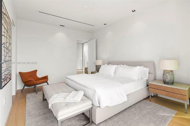 1031 W 48th st, Miami Beach, FL 33140