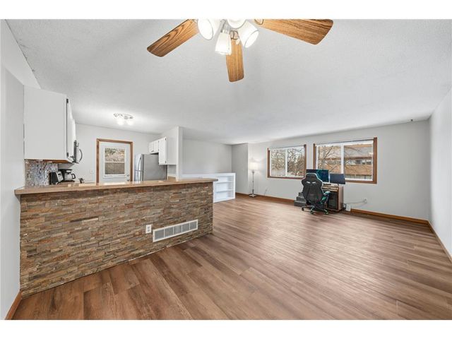 6129 78th Avenue, Minneapolis, MN 55443