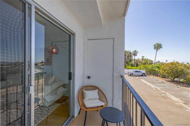 3020 Cowley Way 208, San Diego, CA 92117