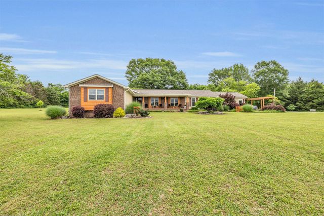 694 Meadow Drive, Chickamauga, GA 30707