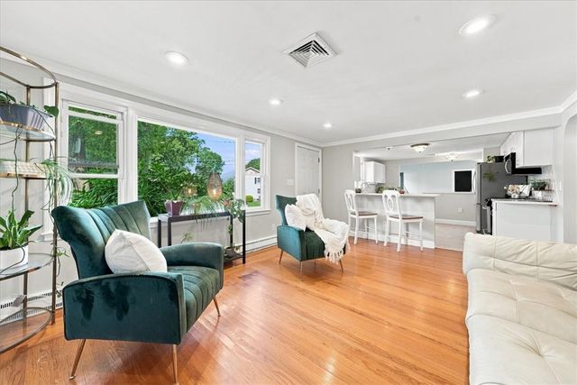 14 Woodhill Drive, Cranston, RI 02920