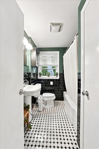 14 Woodhill Drive, Cranston, RI 02920