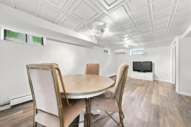 14 Woodhill Drive, Cranston, RI 02920