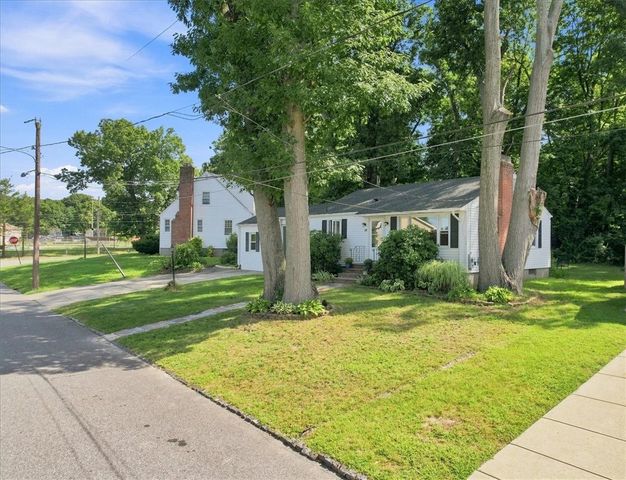 14 Woodhill Drive, Cranston, RI 02920
