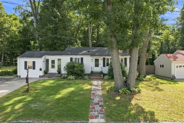 14 Woodhill Drive, Cranston, RI 02920
