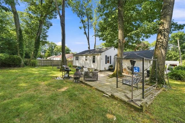14 Woodhill Drive, Cranston, RI 02920
