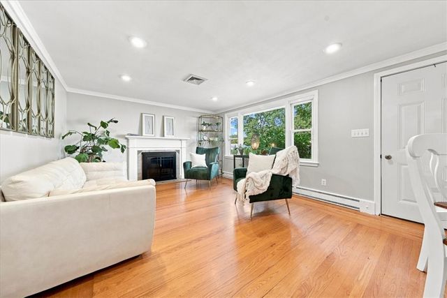14 Woodhill Drive, Cranston, RI 02920