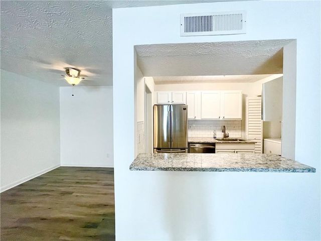 320 Park Ridge Circle, Marietta, GA 30068