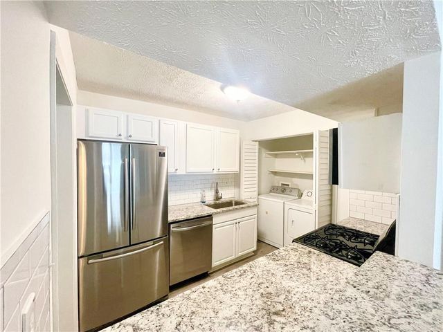 320 Park Ridge Circle, Marietta, GA 30068