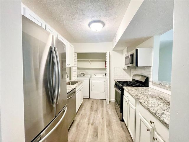 320 Park Ridge Circle, Marietta, GA 30068