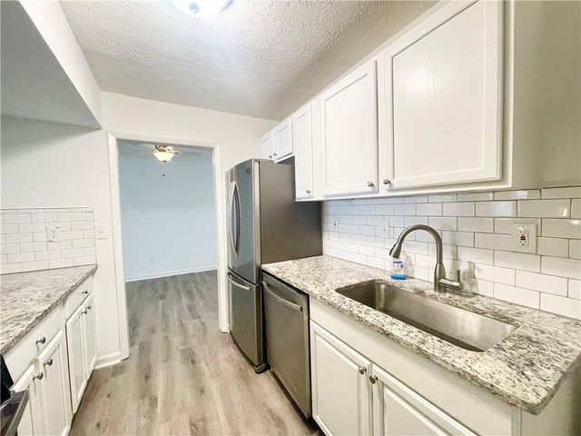 320 Park Ridge Circle, Marietta, GA 30068