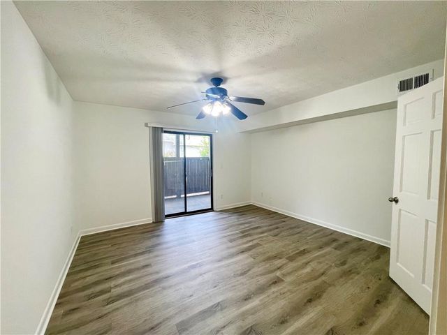 320 Park Ridge Circle, Marietta, GA 30068