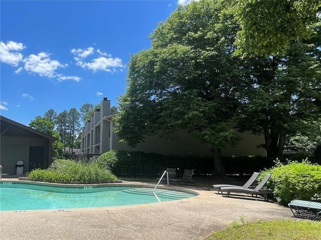 320 Park Ridge Circle, Marietta, GA 30068