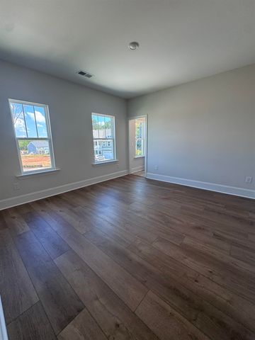 282 Castlebar Street, Woodruff, SC 29388