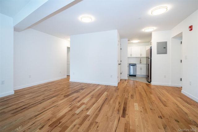 671 Bronx River Road LE, Yonkers, NY 10704