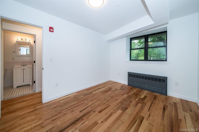 671 Bronx River Road LE, Yonkers, NY 10704