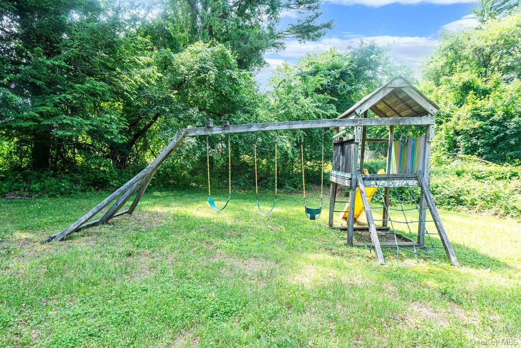 917 Drewville Road, Brewster, NY 10509 — photo 4