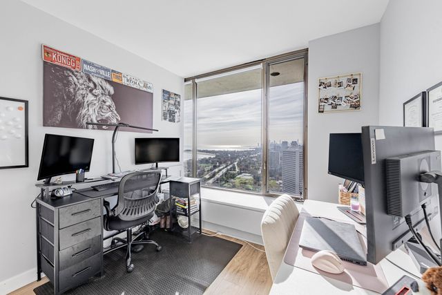 5455 N Sheridan Road 3906, Chicago, IL 60640