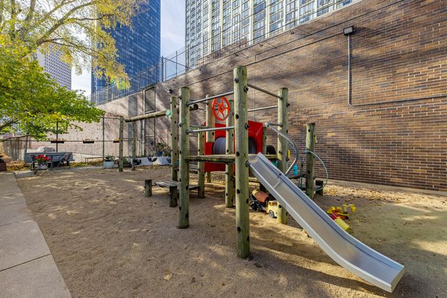 5455 N Sheridan Road 3906, Chicago, IL 60640