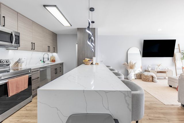 5455 N Sheridan Road 3906, Chicago, IL 60640