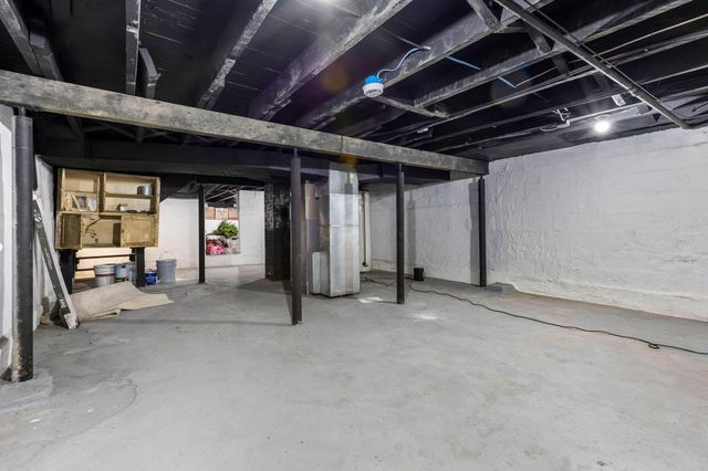 727 W Washington Street, Baltimore, OH 43105