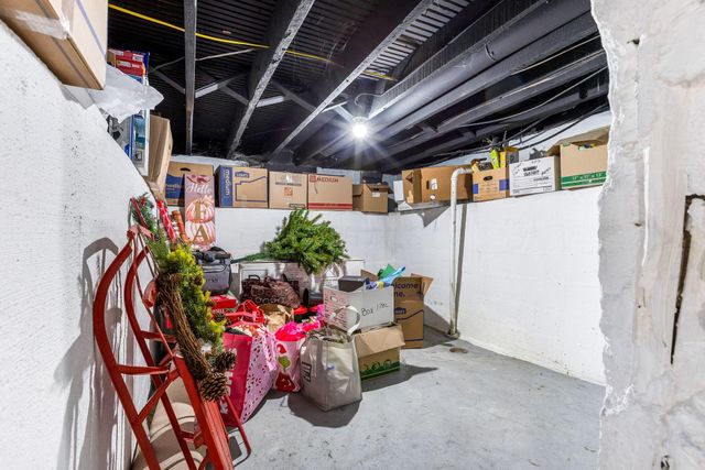 727 W Washington Street, Baltimore, OH 43105