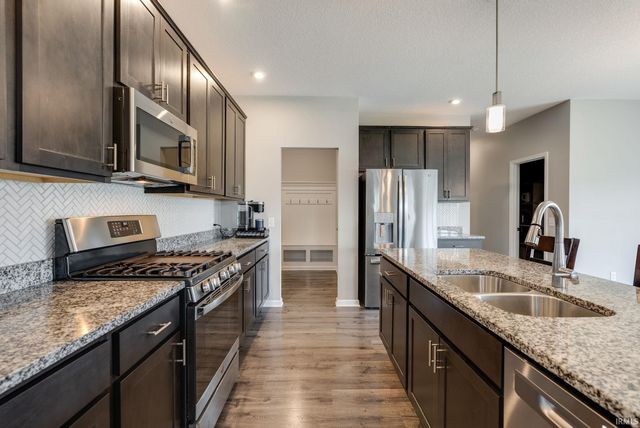 929 Meravi Cove, Fort Wayne, IN 46818