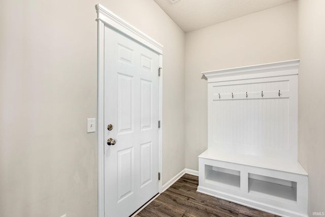 929 Meravi Cove, Fort Wayne, IN 46818