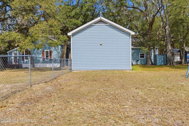 22479 Glad Acres Road, Pass Christian, MS 39571